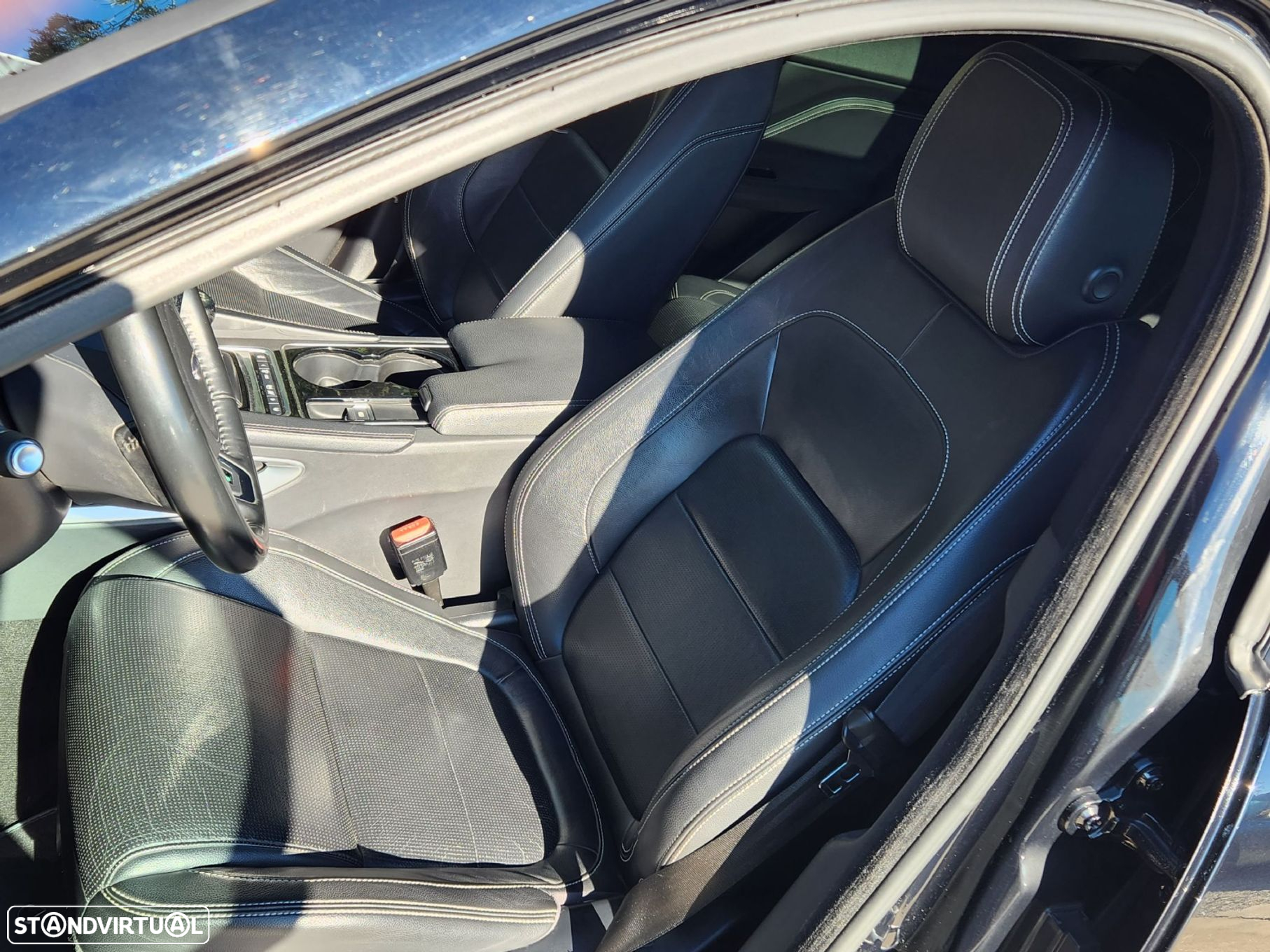 Jaguar F-Pace 2.0 i4D R-Sport - 9