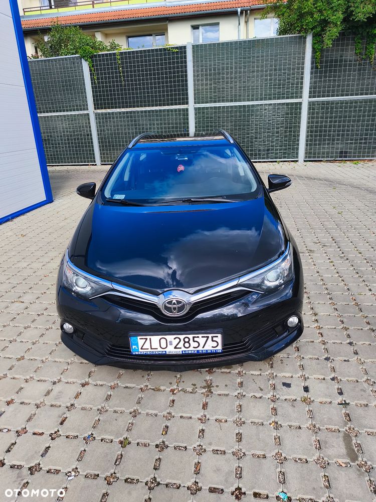 Toyota Auris 1.6 D-4D Comfort - 1