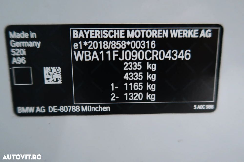 BMW Seria 5 520i Aut. M Sport Edition - 33