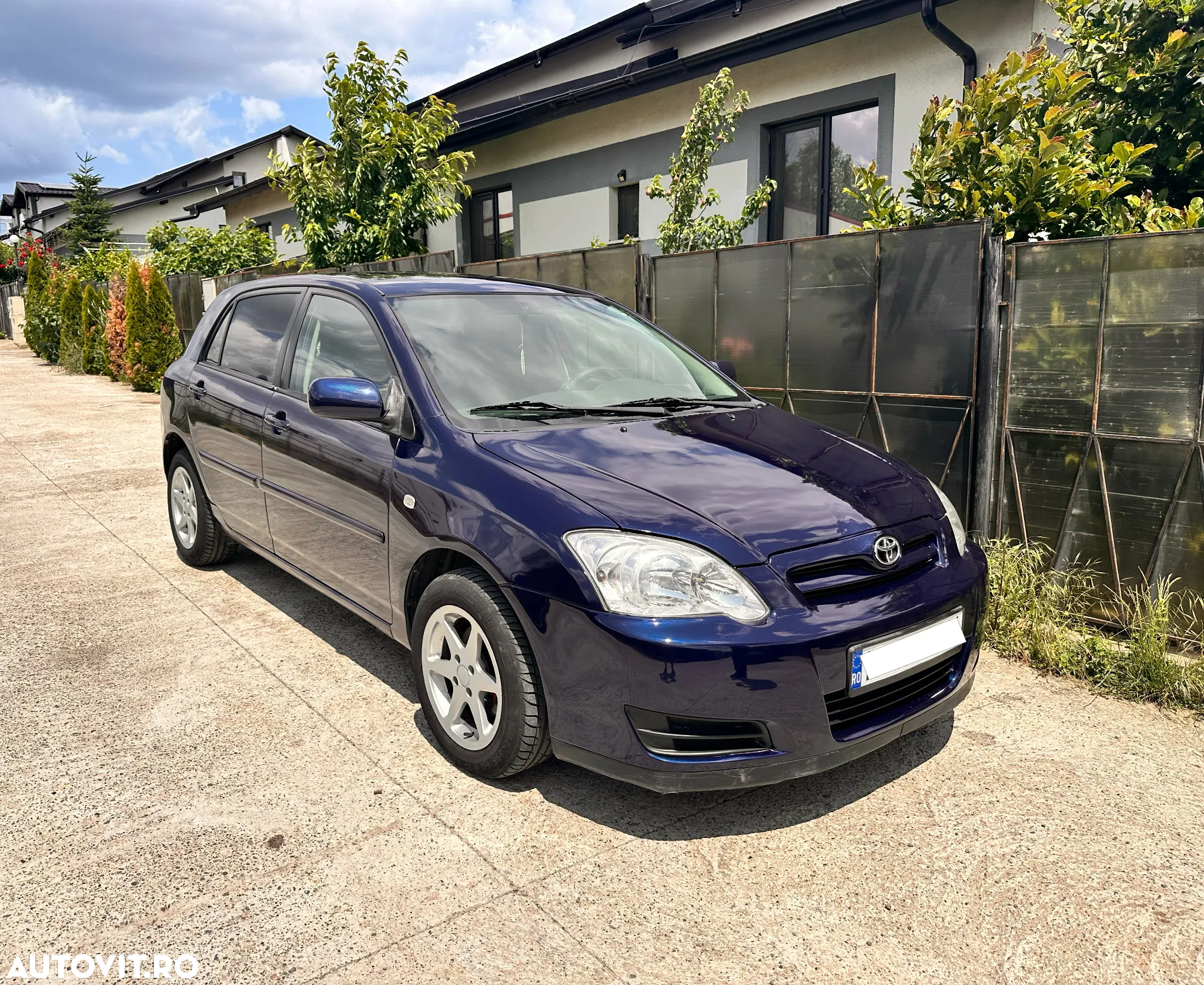 Toyota Corolla - 4