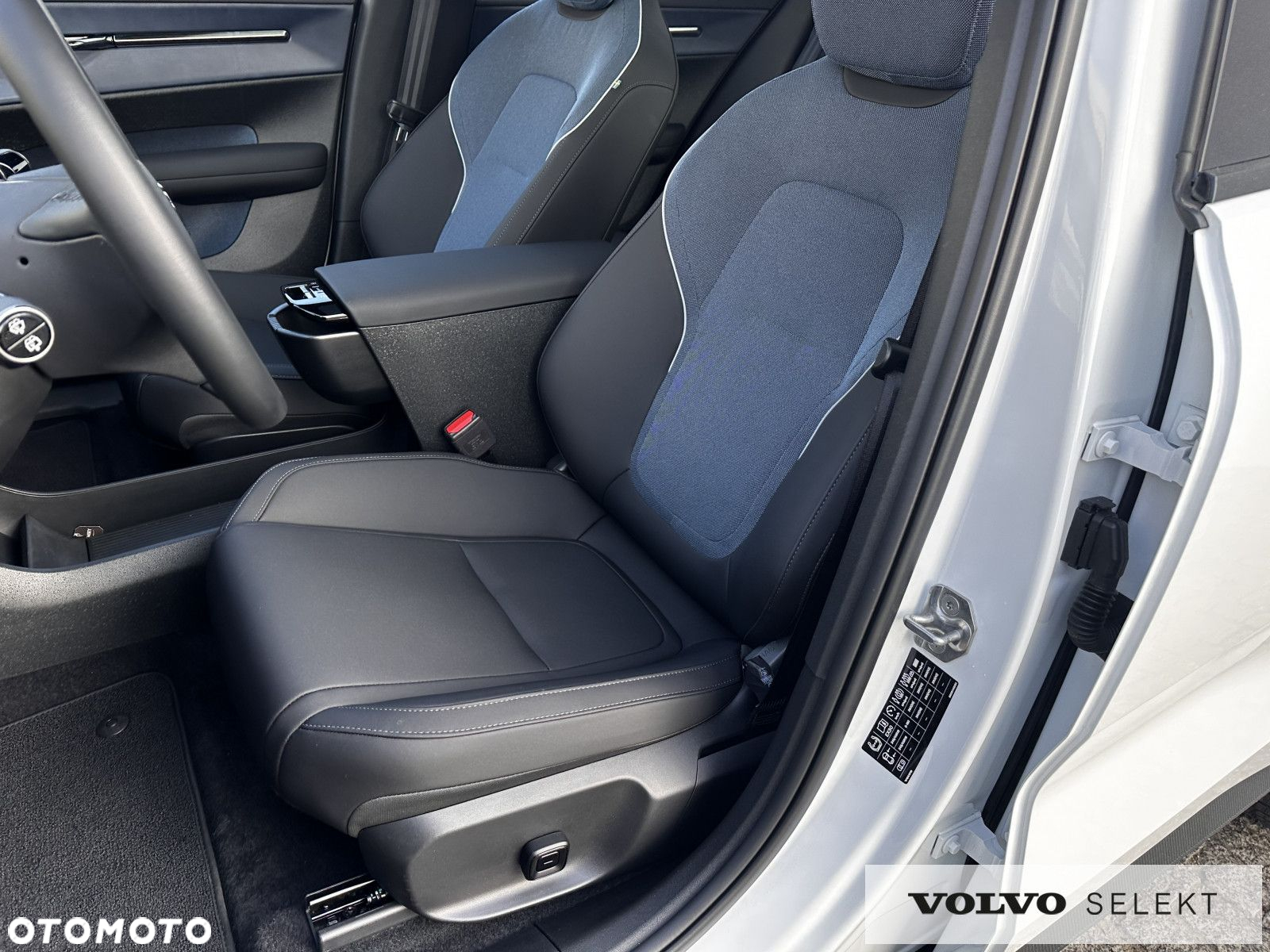 Volvo EX30 - 9