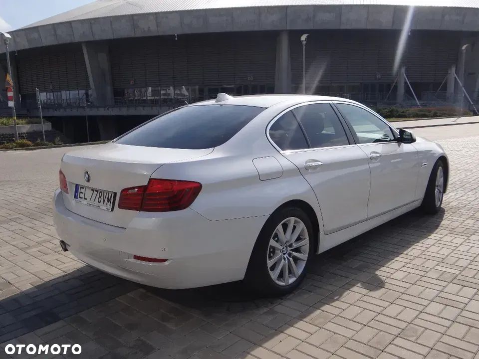 BMW Seria 5 525d xDrive - 8