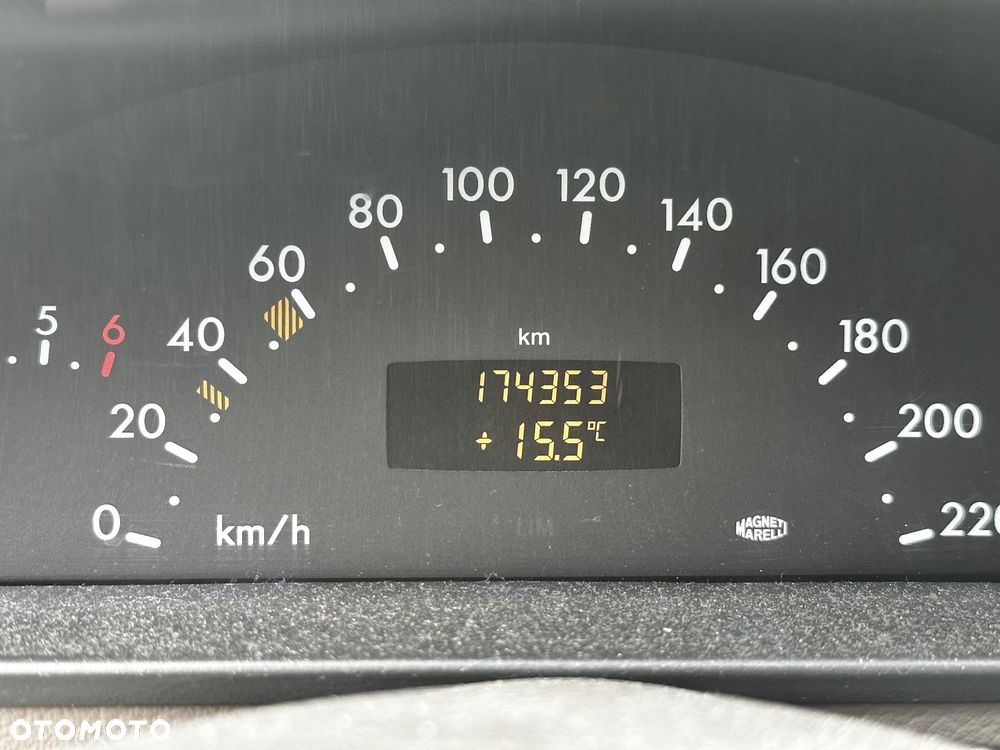 Mercedes-Benz Klasa A 160 L Elegance - 18