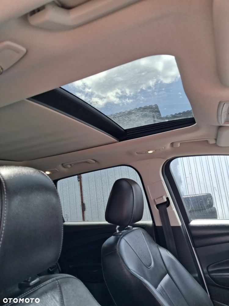 Ford Kuga - 19
