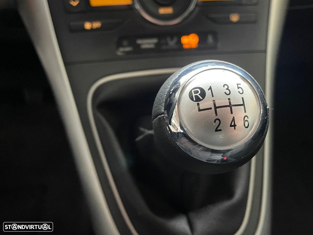 Toyota Auris 1.4 D-4D Cool - 14