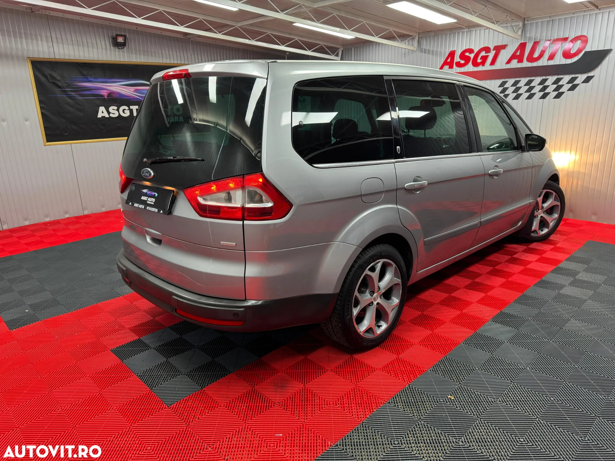 Ford Galaxy 2.0 TDCi Ghia - 7