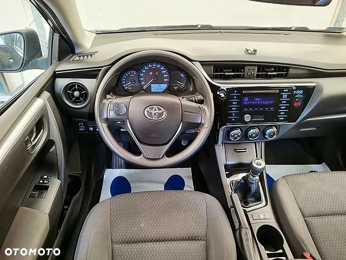 Toyota Corolla - 24