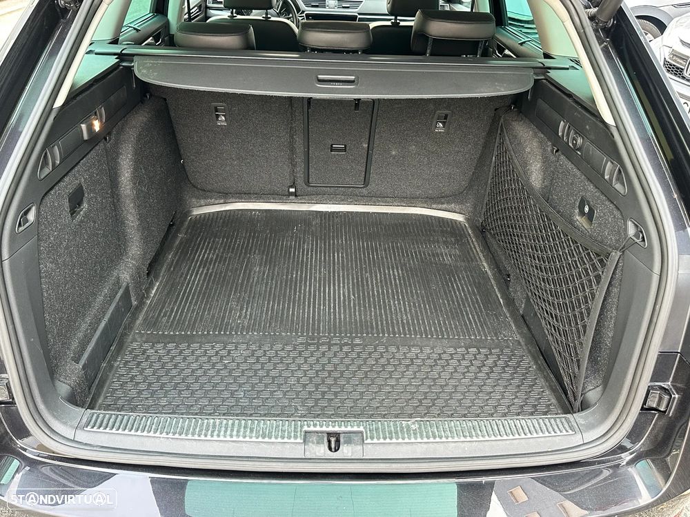 Skoda Superb Break 2.0 TDI Laurin&Klement DSG - 9