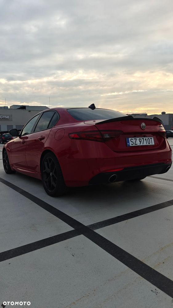 Alfa Romeo Giulia - 5