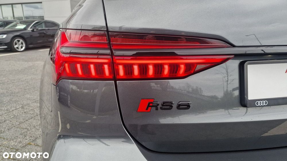 Audi RS6 Avant - 36