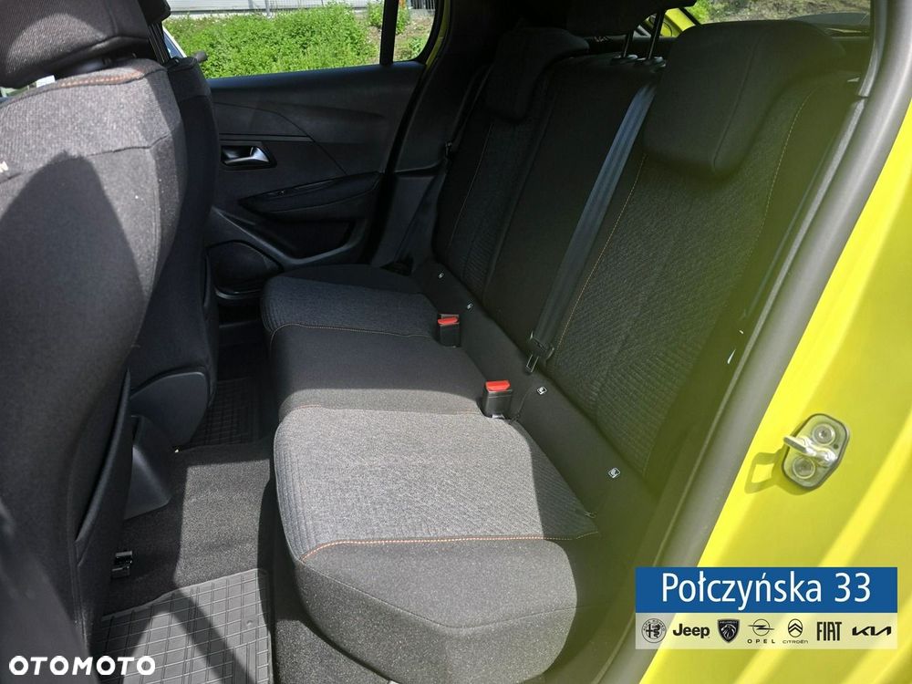 Peugeot 208 - 17