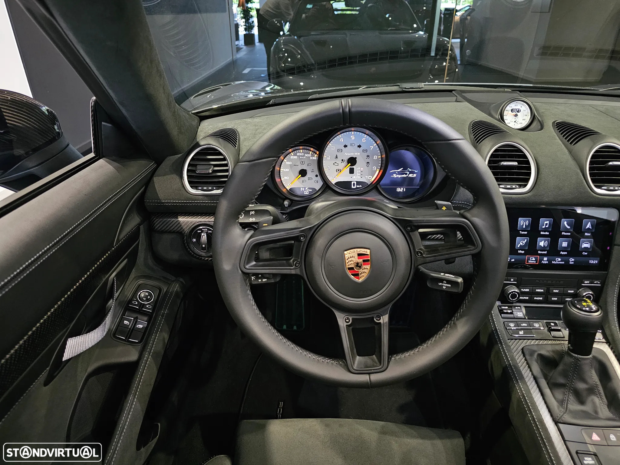 Porsche 718 Spyder - 19