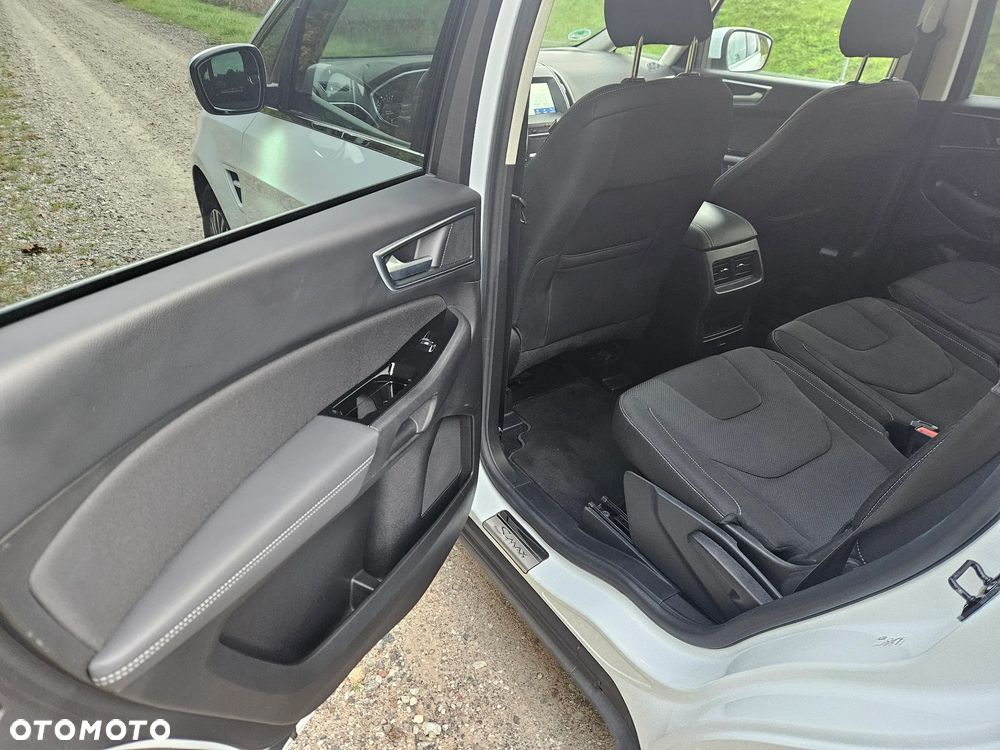 Ford S-Max - 15