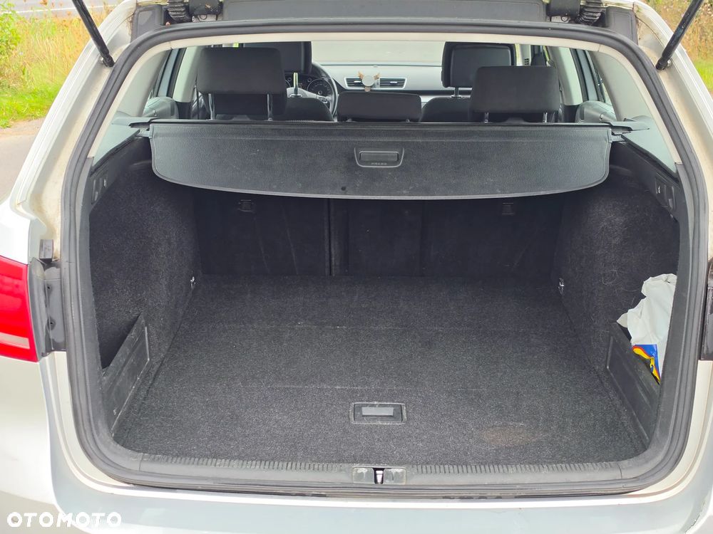 Volkswagen Passat 1.8 TSI Comfortline - 12