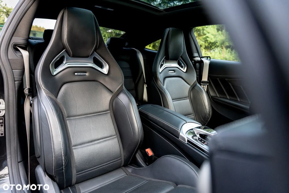 Mercedes-Benz Klasa C AMG 63 Coupe AMG Speedshift 7G-MCT - 24