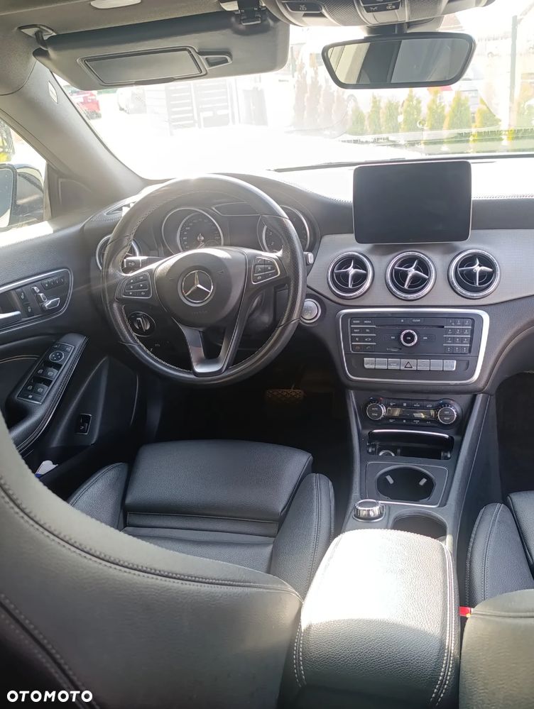 Mercedes-Benz CLA - 6