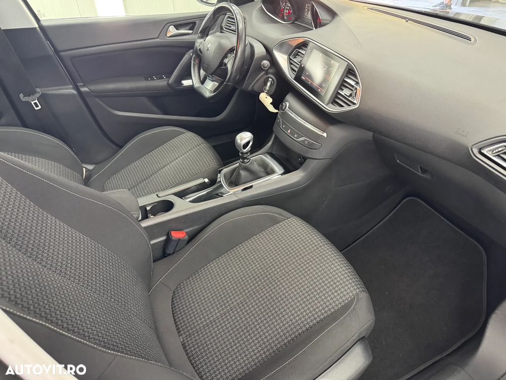 Peugeot 308 - 20