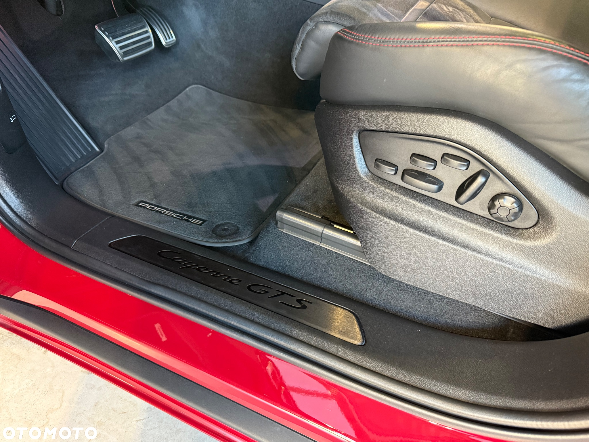 Porsche Cayenne Coupe GTS - 15
