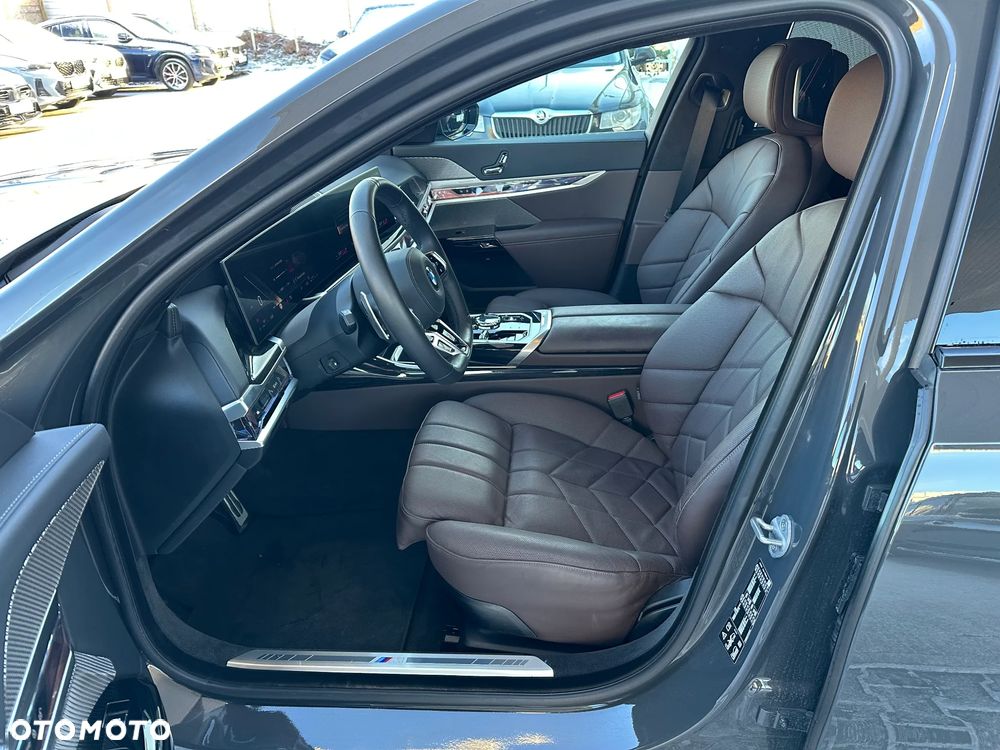 BMW Seria 7 740d xDrive mHEV M Sport sport - 7