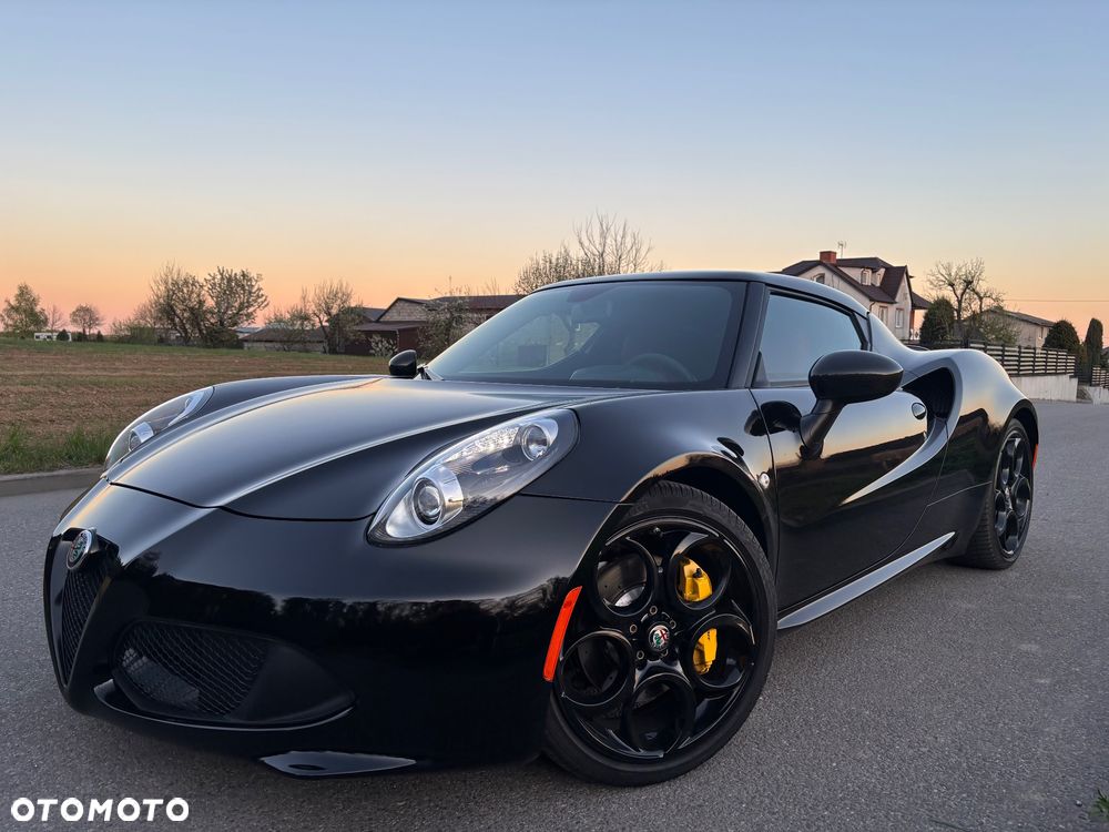 Alfa Romeo 4C - 12