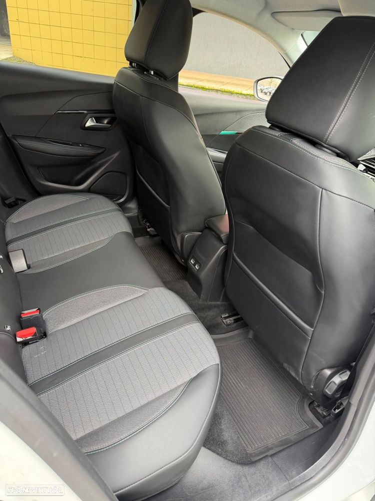 Peugeot e-208 50 kWh Allure Pack - 32