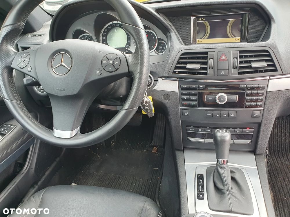 Mercedes-Benz Klasa E 350 CGI BlueEFFICIENCY 7G-TRONIC Avantgarde - 21