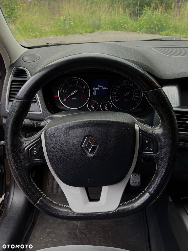 Renault Laguna dCi 150 FAP Start-Stop GT - 26