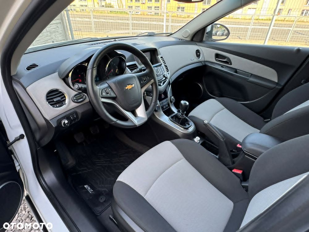 Chevrolet Cruze 1.8 LT+ - 8