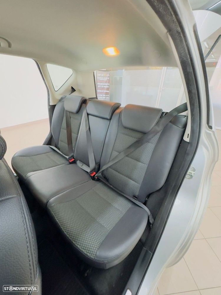 Mercedes-Benz A 200 Elegance Automatic - 21