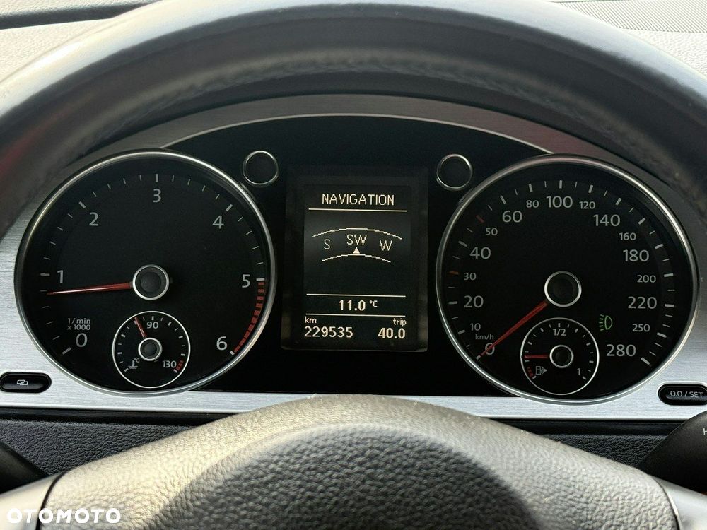 Volkswagen Passat CC - 11