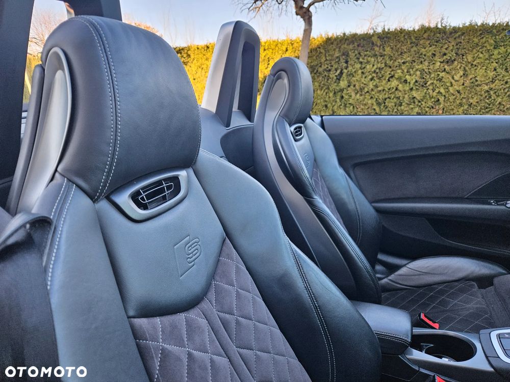 Audi TT S Roadster tronic - 24