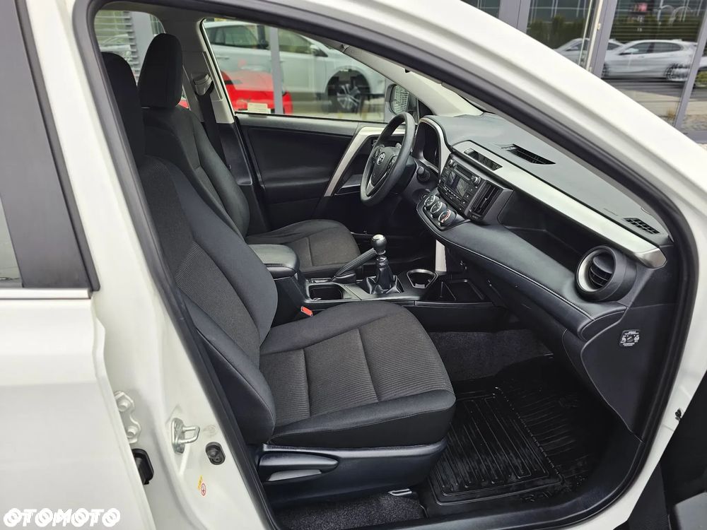 Toyota RAV4 2.0 Silver 4x4 - 32