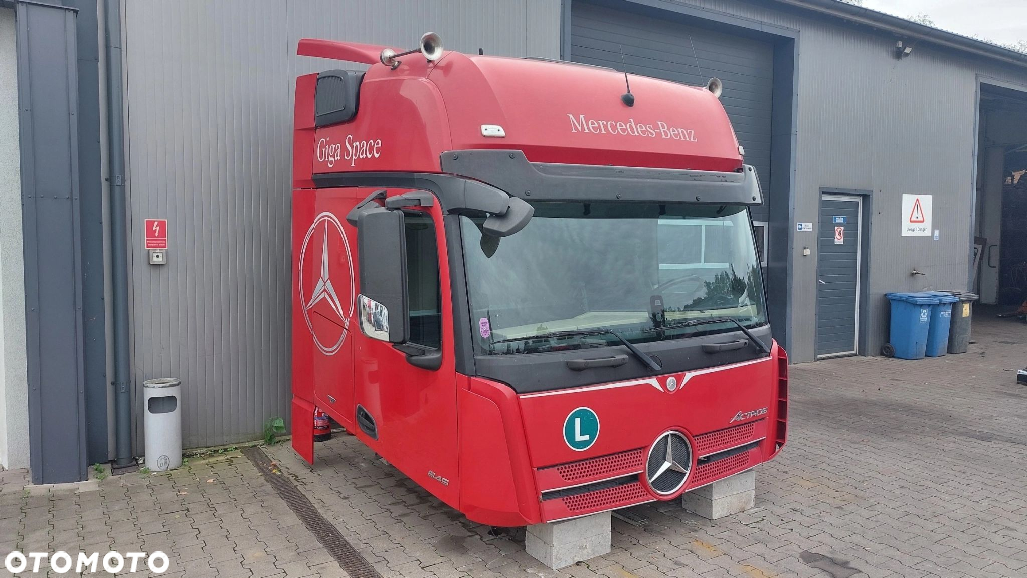 MERCEDES ACTROS MP4 KABINA KPL GIGA SPACE SALONKA - 2