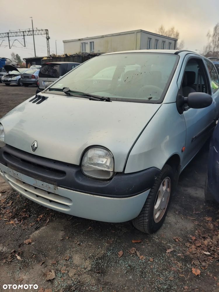 Części- Renault Twingo  Pojemnosc: 1149 43kW 2000r.  Benzyna - 2