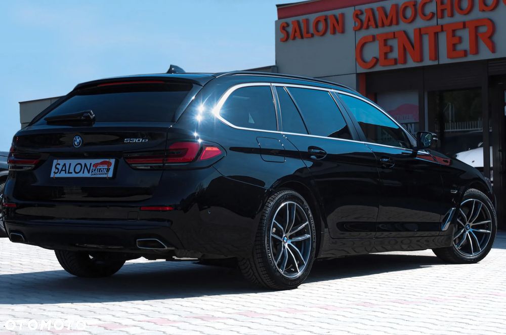 BMW Seria 5 530e sport - 34