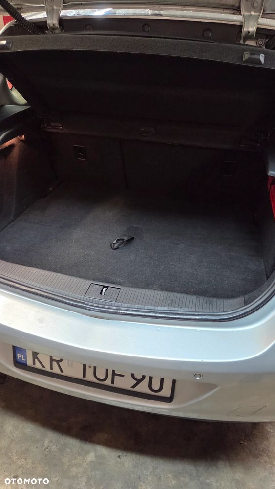 Opel Astra 1.6 T Cosmo - 24