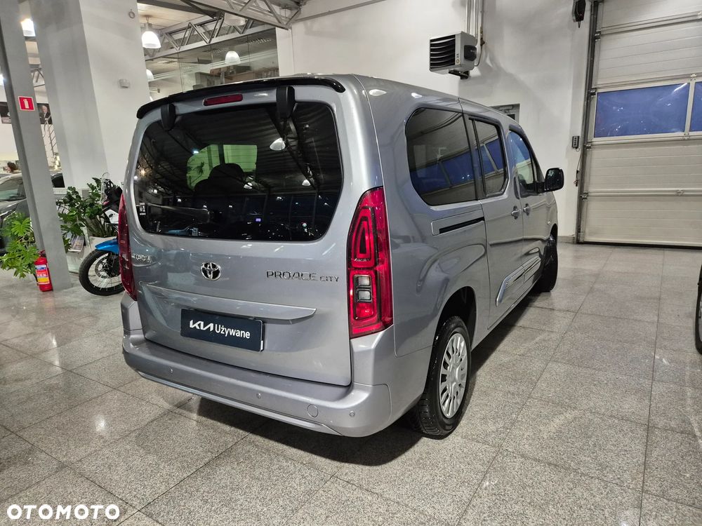 Toyota Proace City Verso Long 1.5 D-4D Business - 15
