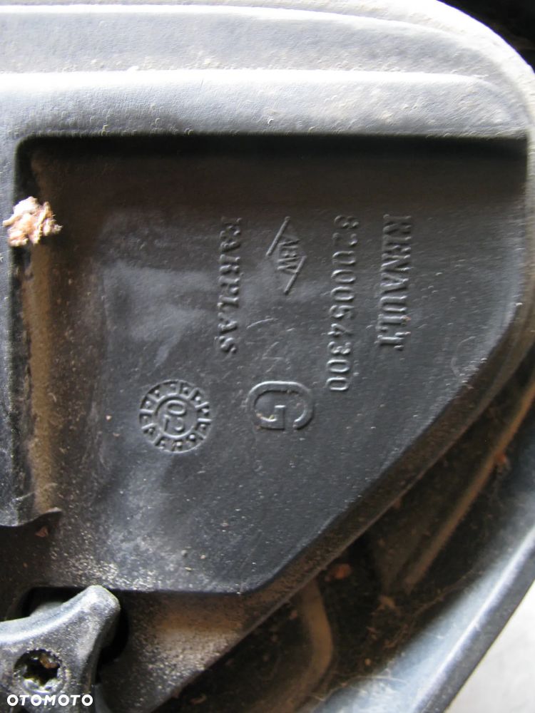 LAMPA LEWA TYLNA RENAULT THALIA I 8200054300 - 5