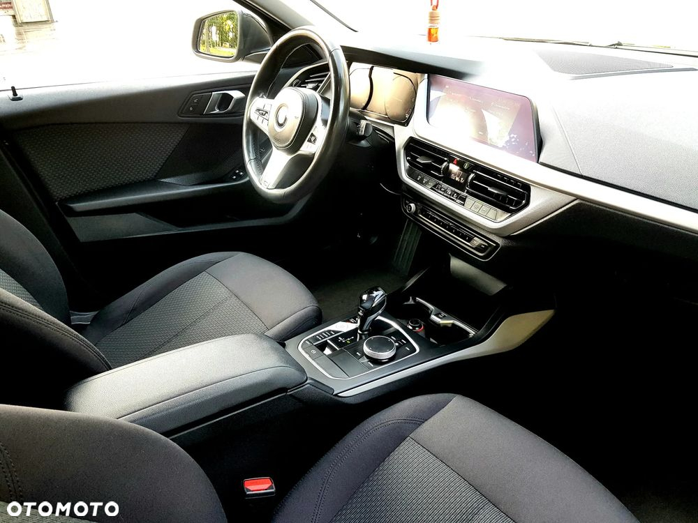 BMW Seria 1 118i - 19