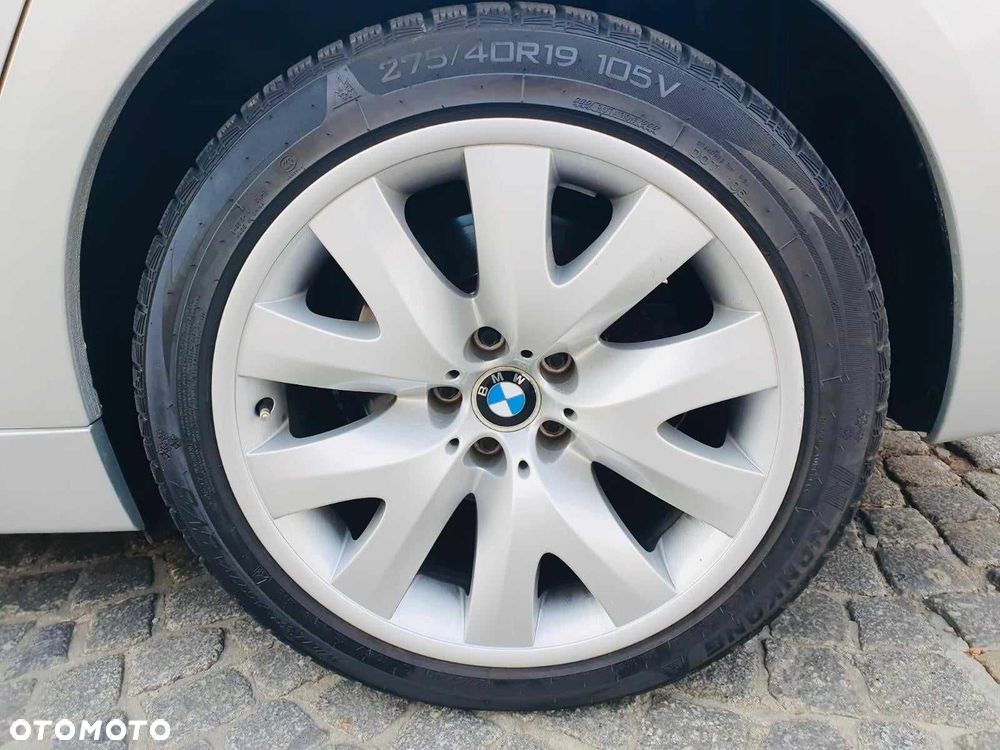 BMW Seria 7 740i - 12