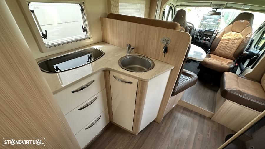 Burstner Ixeo IT 734 30 Anos c.central e basculante - 31