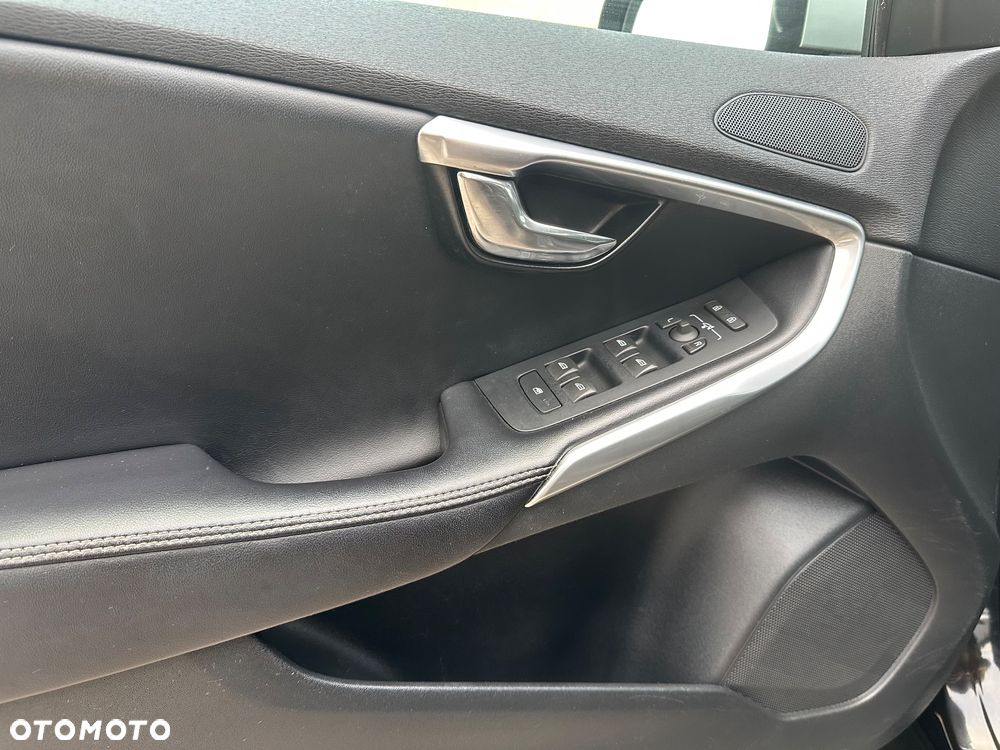 Volvo V40 D2 RDesign - 21