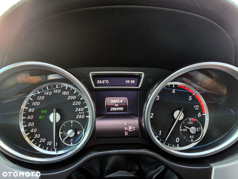 Mercedes-Benz ML 350 BlueTEC 4MATIC 7G-TRONIC - 21