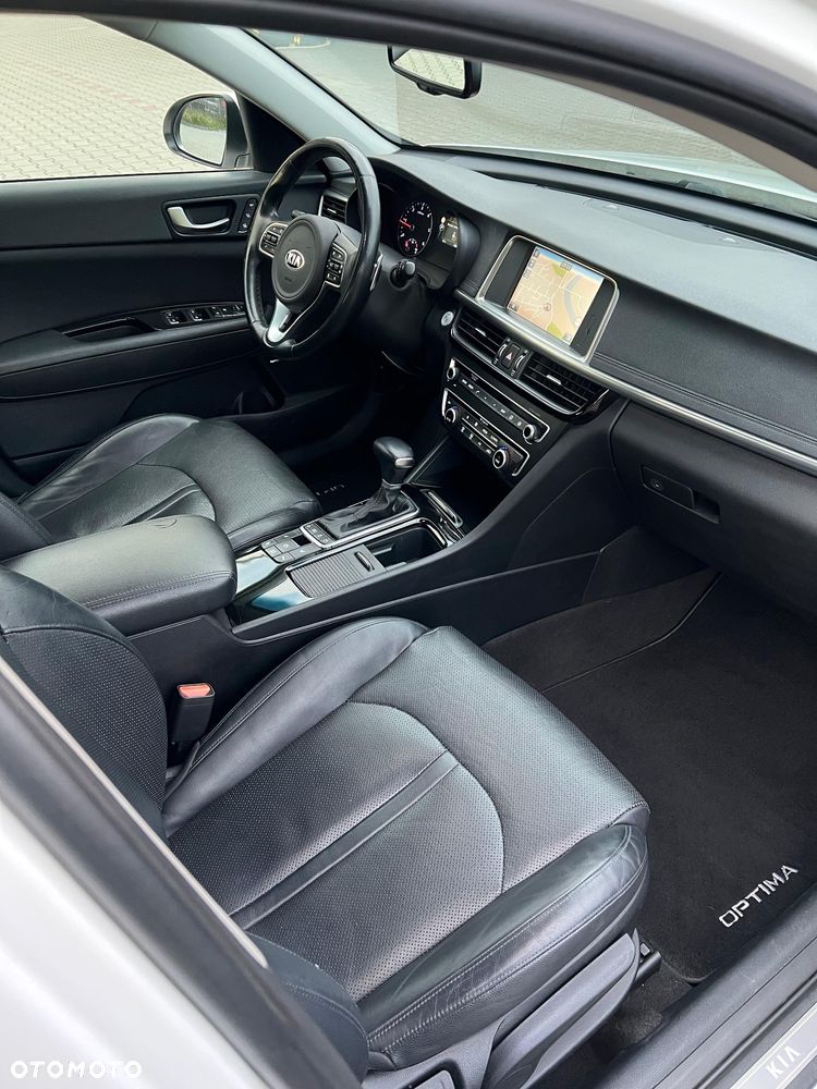 Kia Optima 1.7 CRDI L DCT - 9