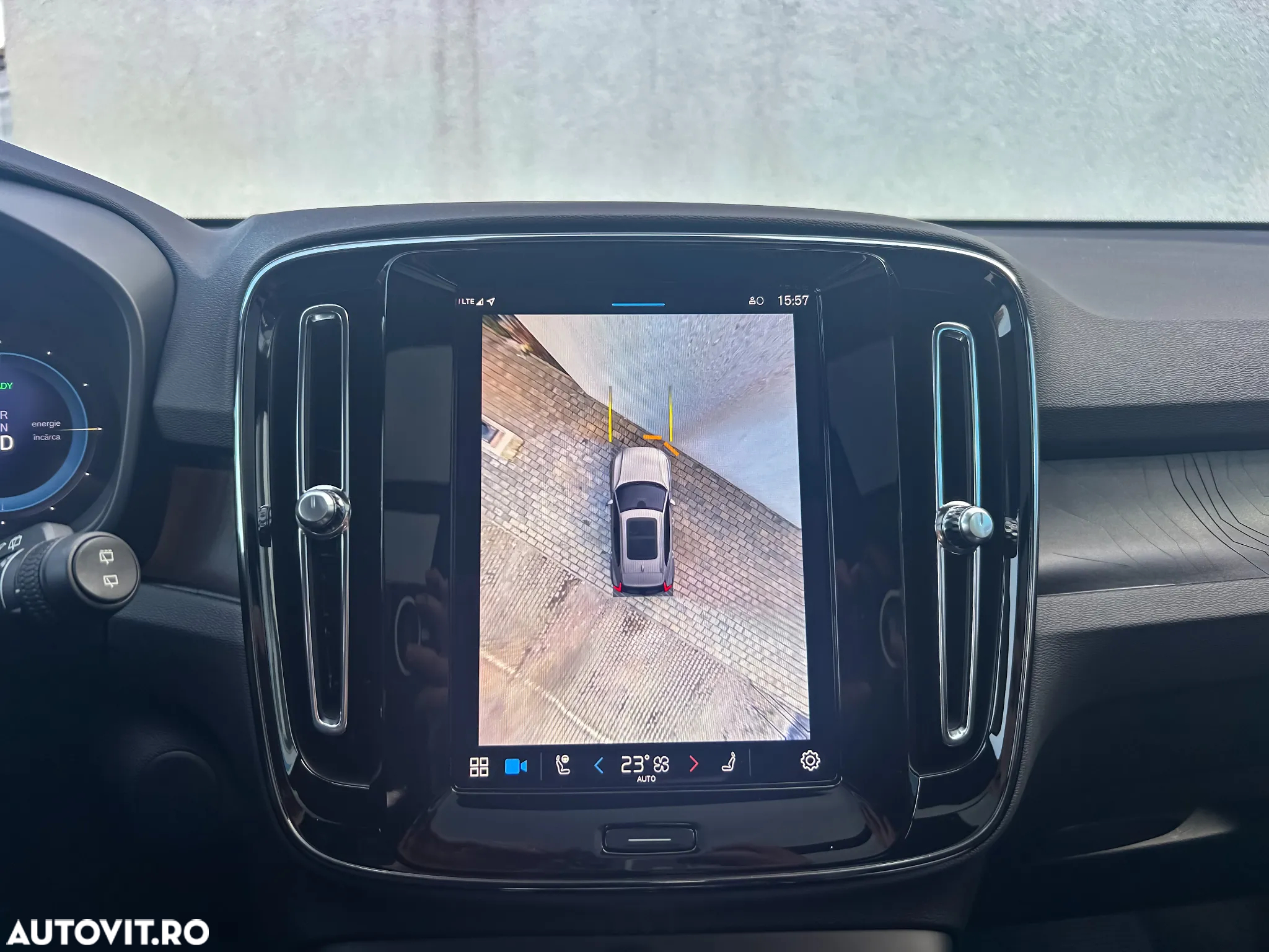 Volvo XC 40 Recharge Single Motor Extended Range RWD Ultimate - 25