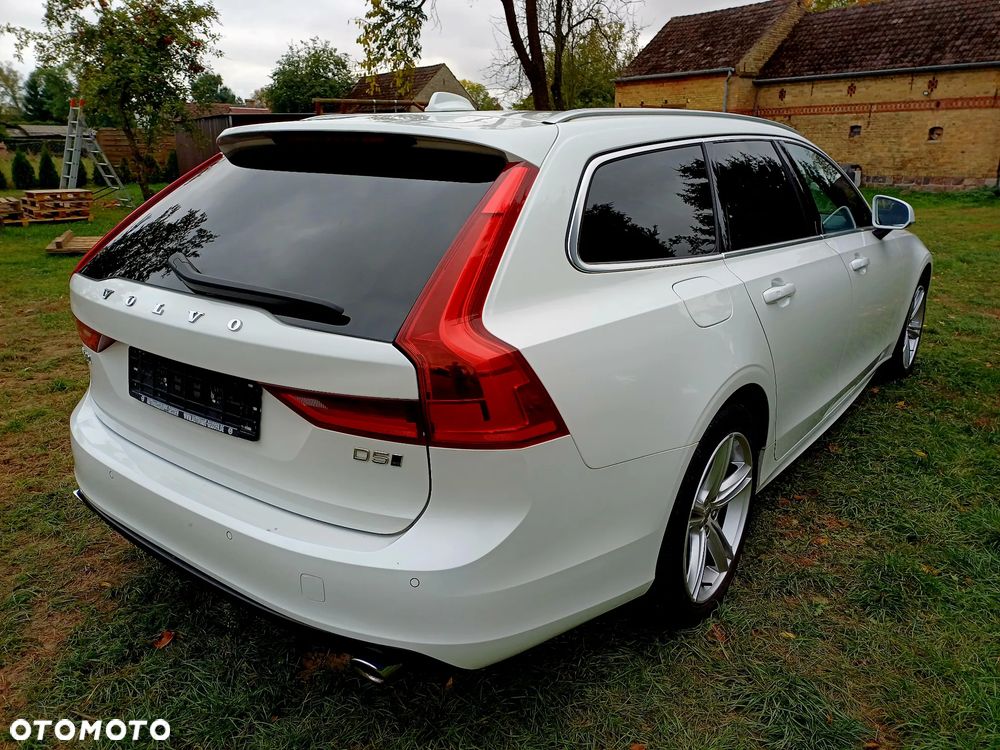 Volvo V90 D5 AWD Geartronic Momentum Pro - 5