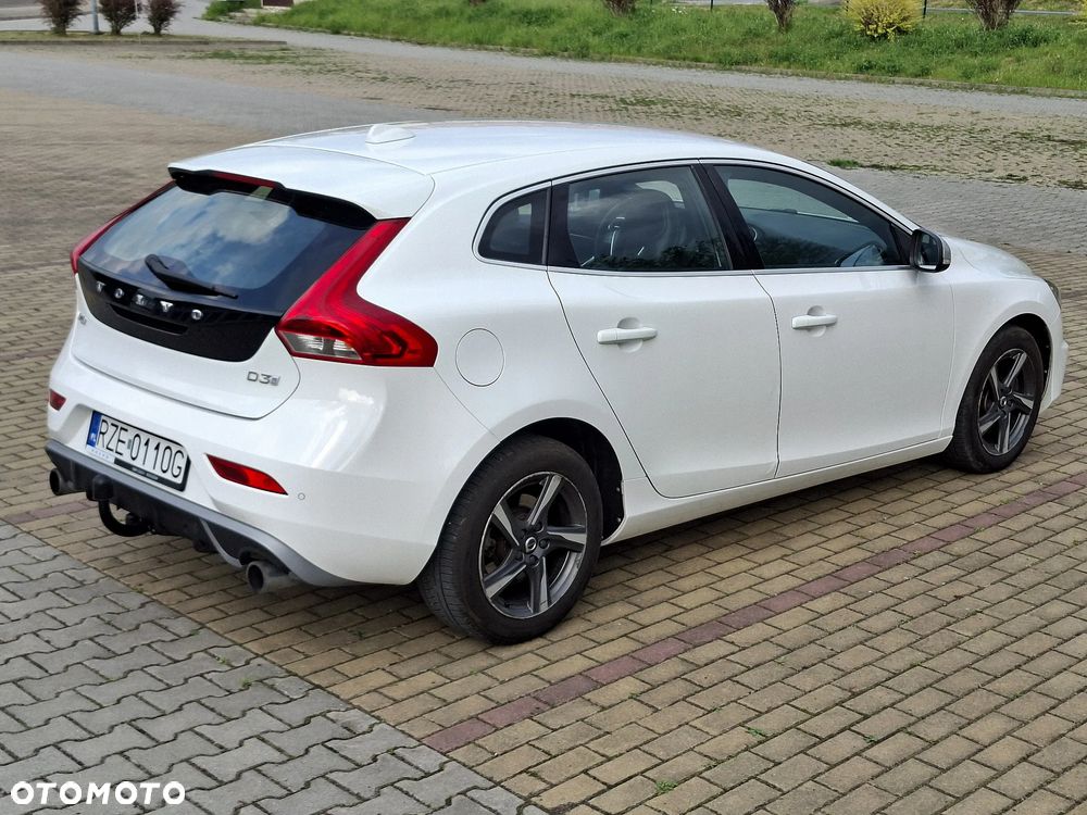 Volvo V40 D3 R-Design Momentum - 18