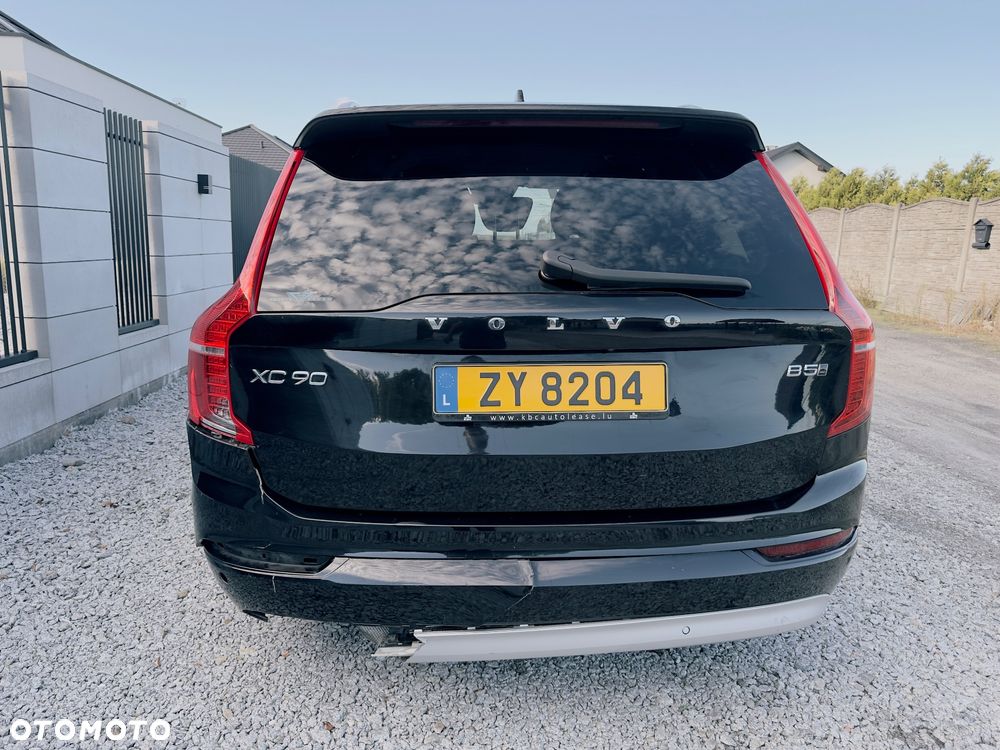 Volvo XC 90 D5 AWD Geartronic Momentum - 8