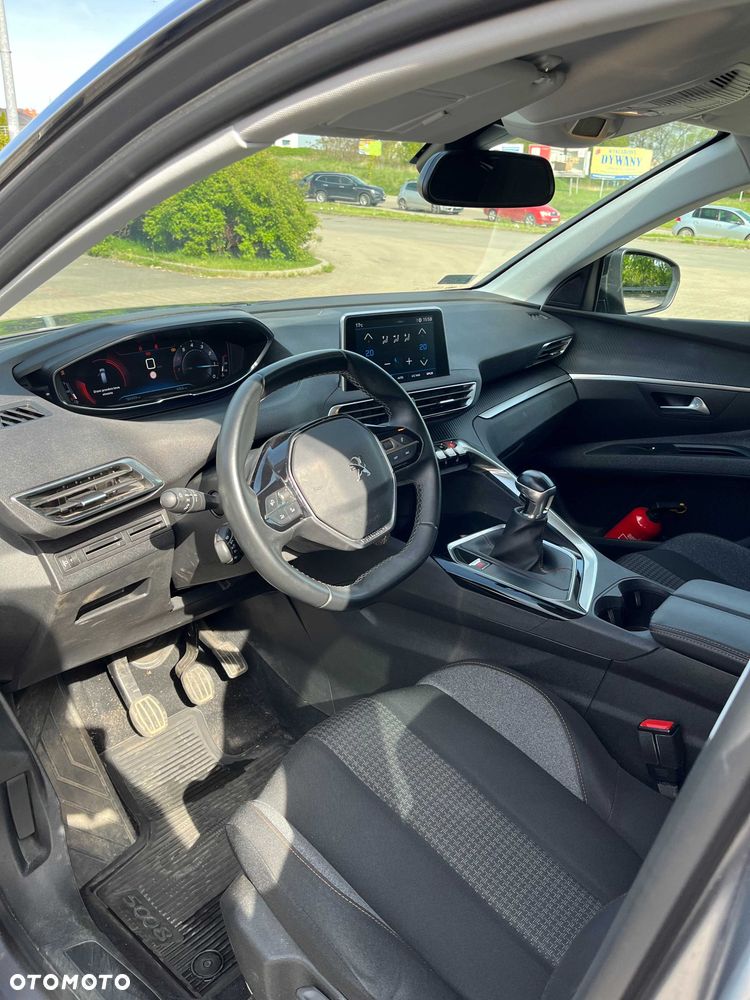 Peugeot 5008 - 5