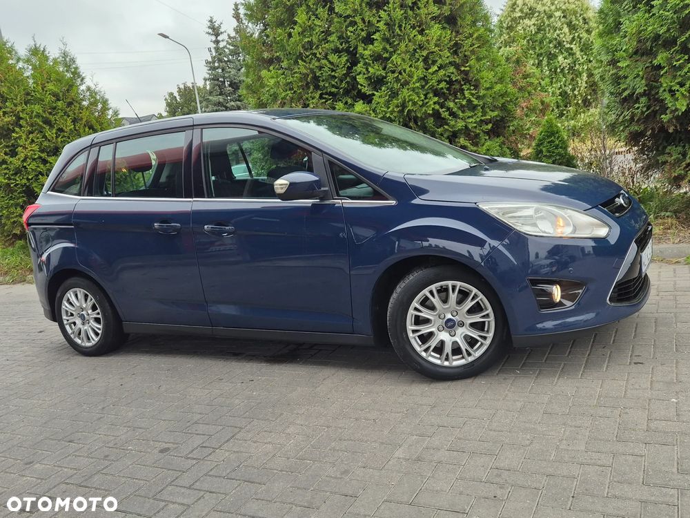 Ford Grand C-MAX - 17